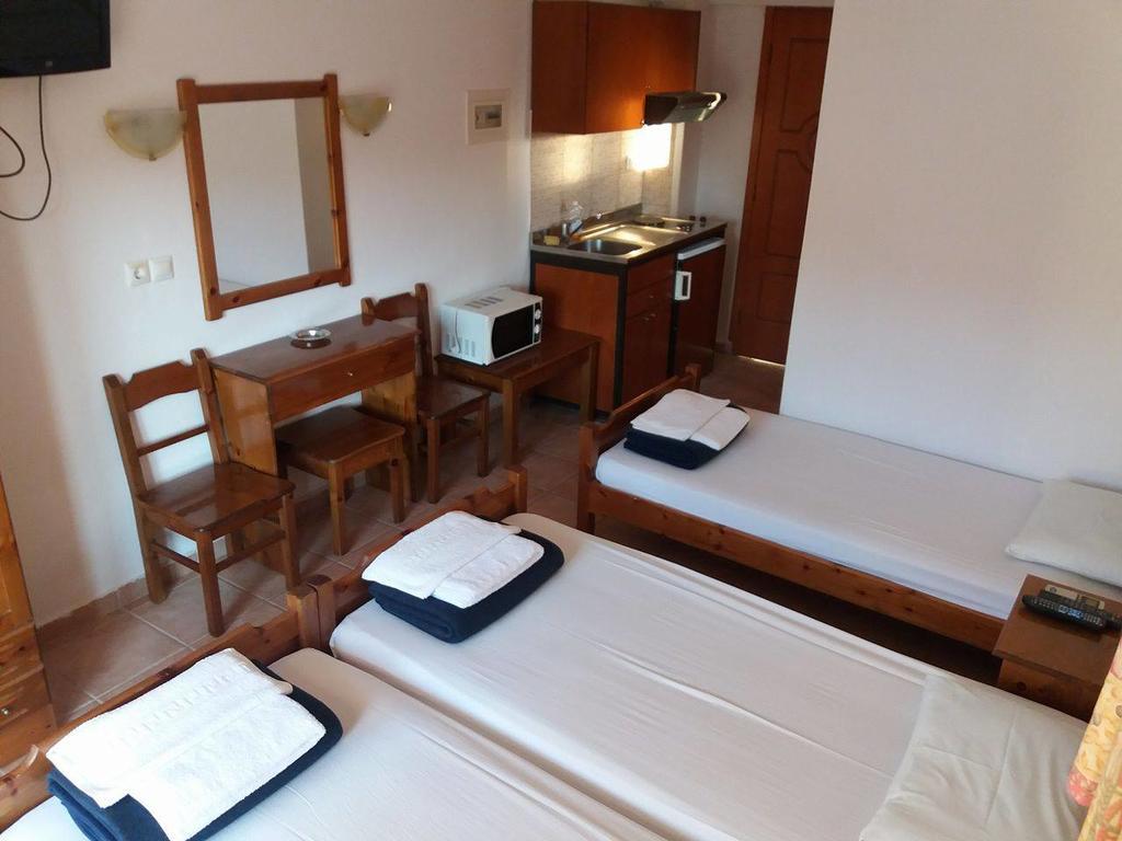 Hotel Kosmas ซาร์ตี ภายนอก รูปภาพ