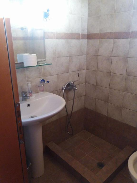 Hotel Kosmas ซาร์ตี ภายนอก รูปภาพ