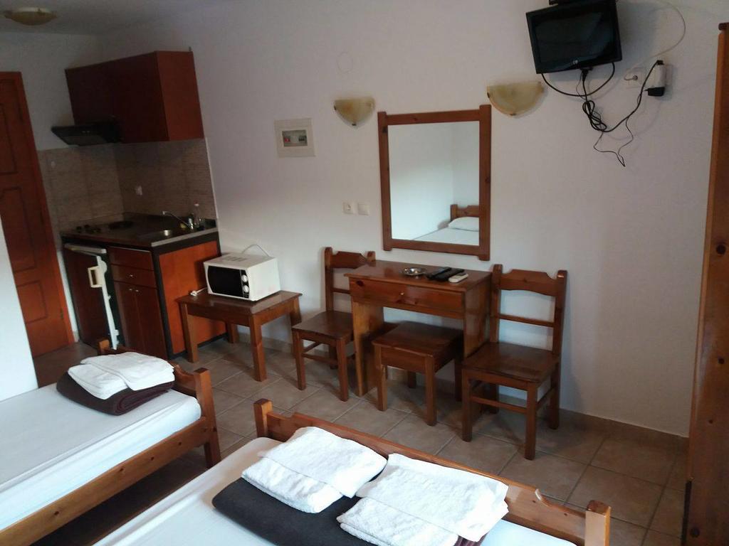 Hotel Kosmas ซาร์ตี ภายนอก รูปภาพ