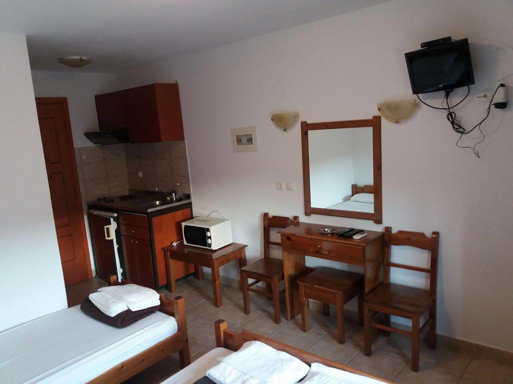 Hotel Kosmas ซาร์ตี ภายนอก รูปภาพ