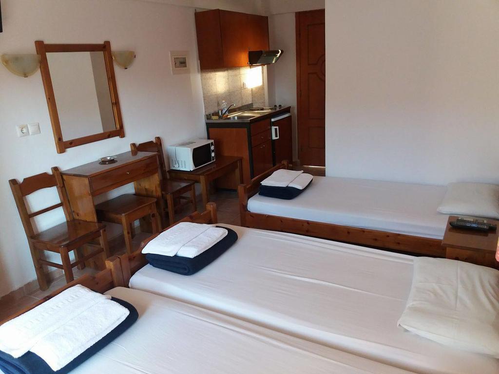 Hotel Kosmas ซาร์ตี ภายนอก รูปภาพ