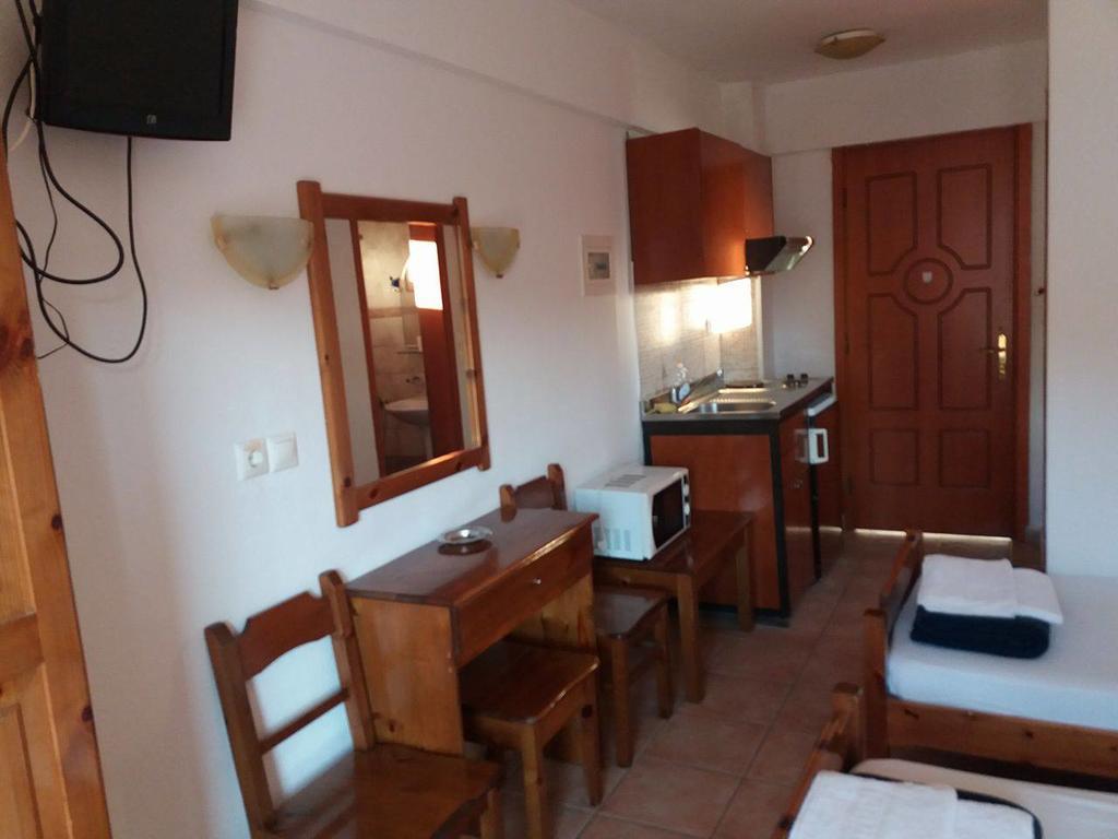 Hotel Kosmas ซาร์ตี ภายนอก รูปภาพ